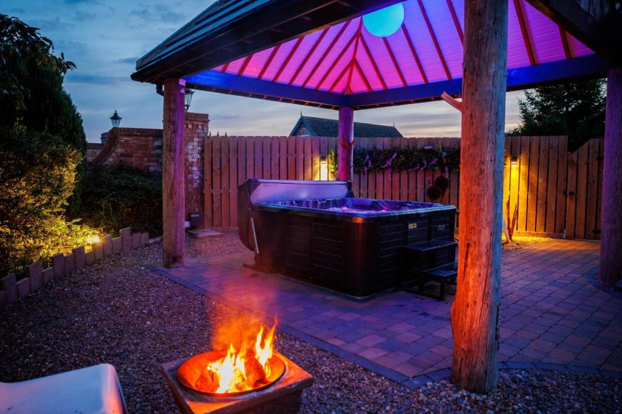 Lincoln Holiday Retreat Lodge With Private Hot Tub Εξωτερικό φωτογραφία
